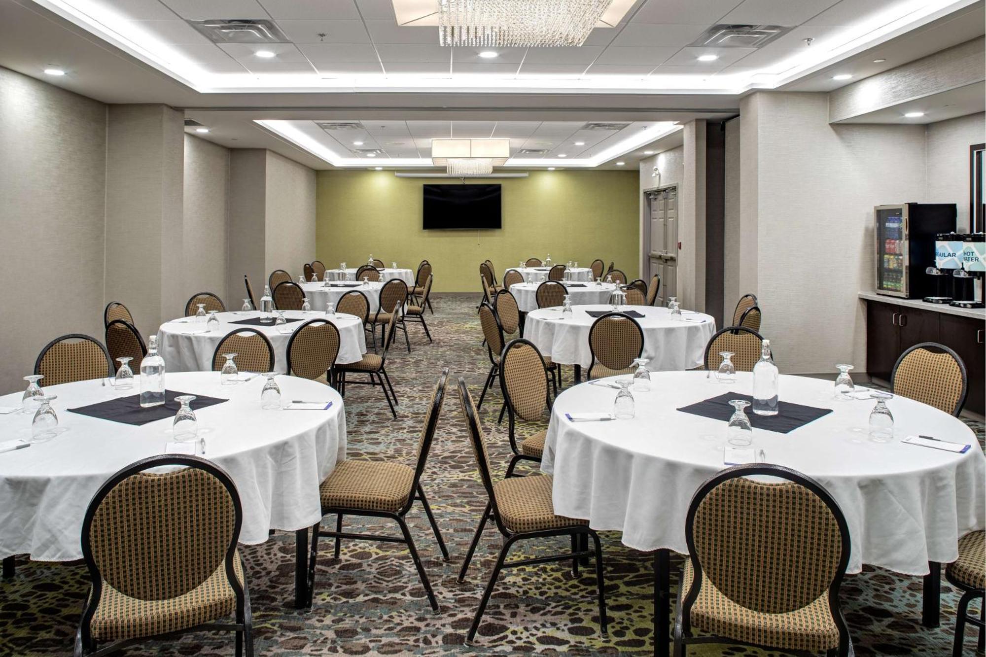 Hilton Garden Inn Halifax Airport Enfield Buitenkant foto
